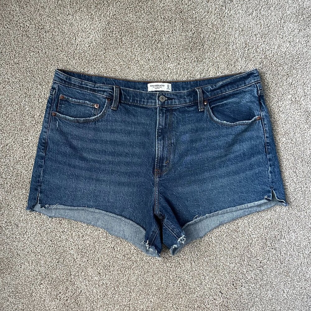 abercrombie & fitch "the 4" mom short 🤍 34